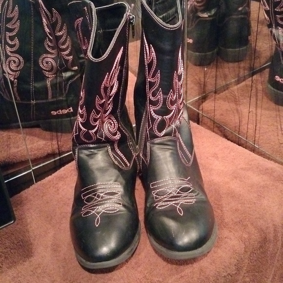 Bebe Size 6 Girl Cowboy Boots - Picture 5 of 6